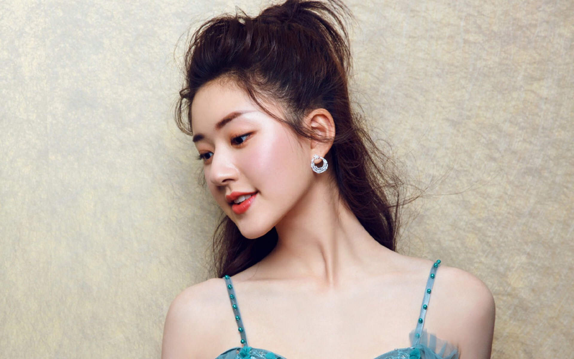 橙衣铁闸的证明之战,德里赫特高光表现如何重塑勒沃库森对阵英格兰的战术格局