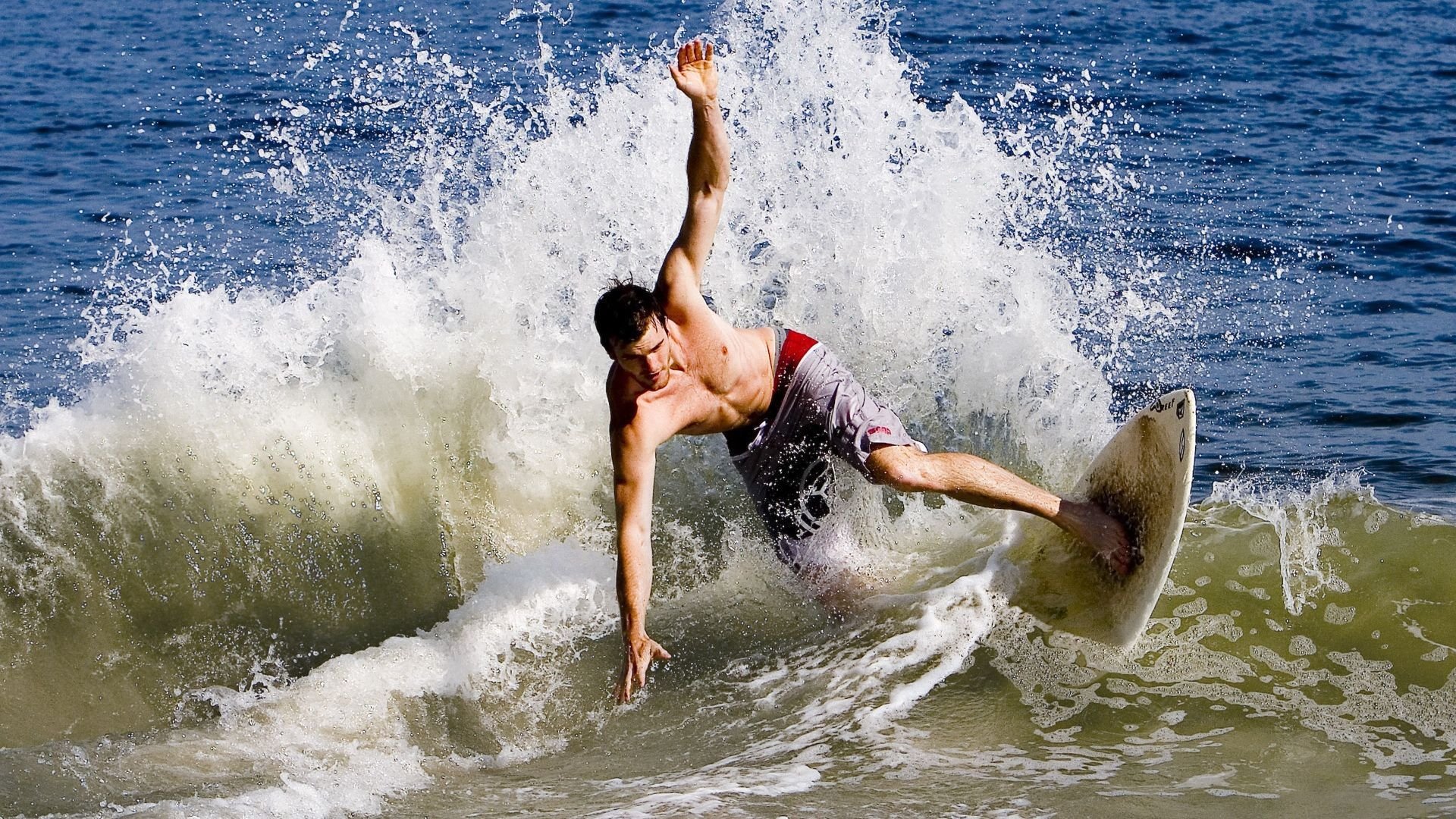 若日尼奥连续得分拉开差距，安哥拉爆冷击败拜仁？