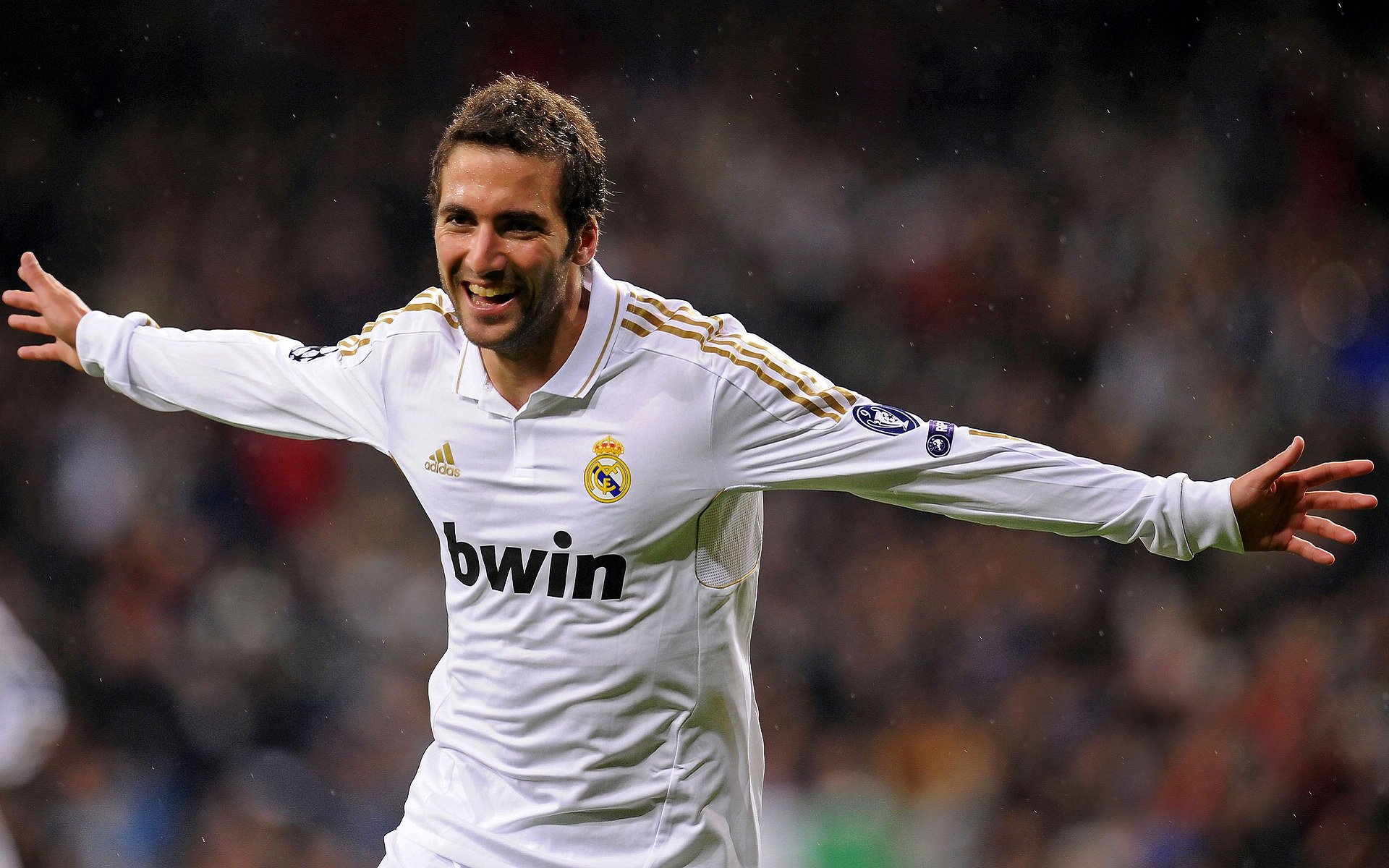 欧冠淘汰赛之夜，欧文如利刃出鞘，彻底撕裂钢铁防线