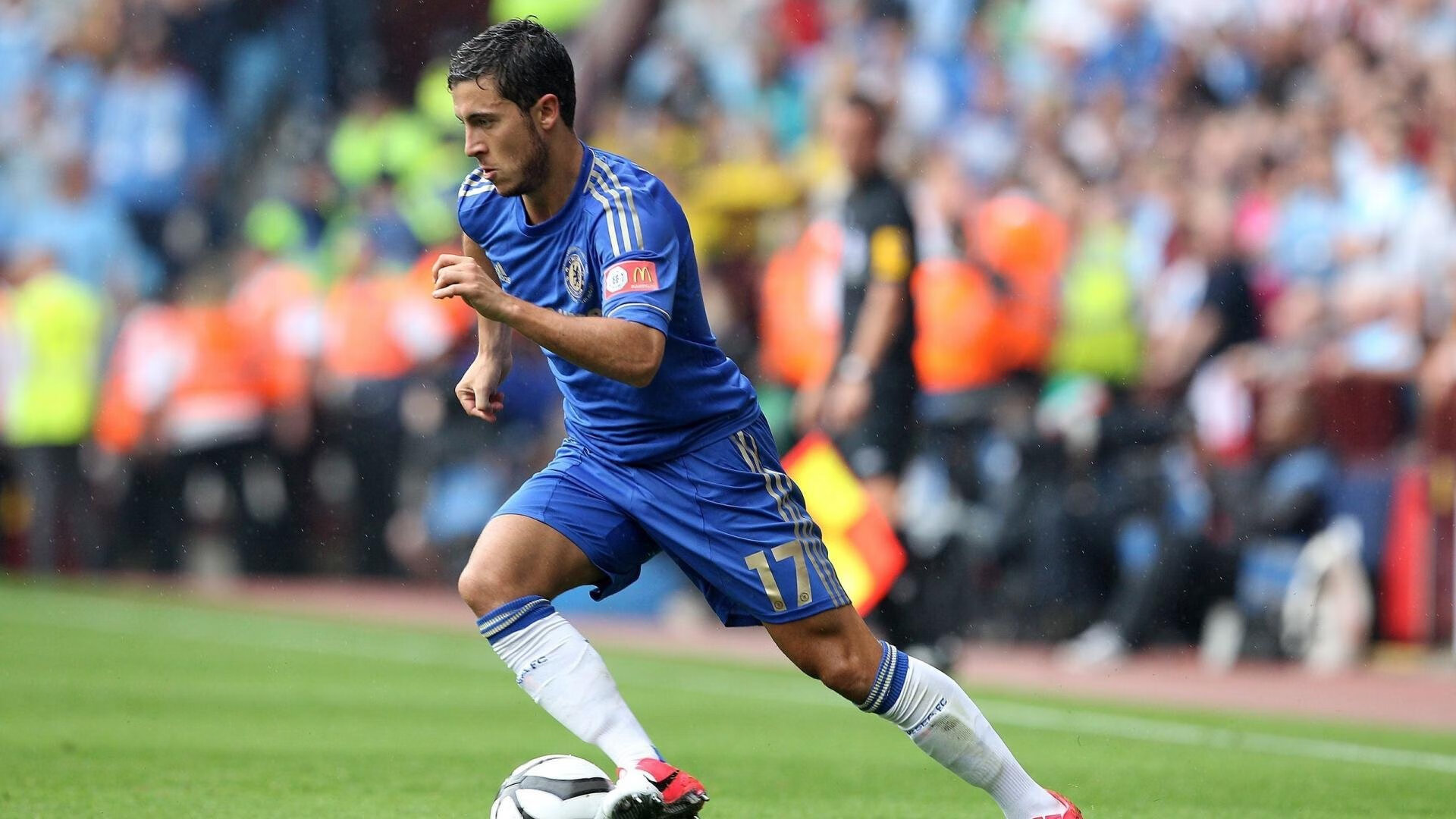 孤狼啸月，伊布独扛战旗，日本足球的里昂征服记