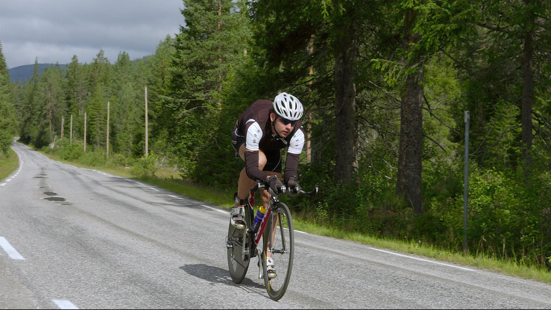 马龙领军如交响，奥地利队横扫韩国队展乒乓艺术