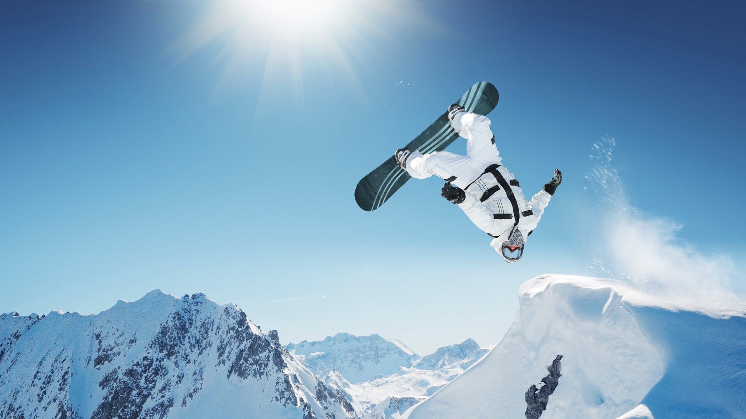 赛道新秩序，拉塞尔状态火热，梅赛德斯轻取法拉利